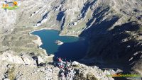 La Cueta – Pico La Llana (1.925 m) – Picos Blancos (2.064 m) – Pico Cebolléu (1.985 m) – Los Tres Curas (1.935 m) – Picos de la Mortera (2.018 m) – Peña La Paredina (2.024 m) – Pico de la Mortera Sur (2.001 m)