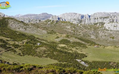 Puerto de Aralla – Alto de Juncanal (1.769 m) – Alto de la Miserina (1.745 m) – Cerro Pedroso (1.914 m) – Pico de Lamazo (1.831 m) – Pico de Vega Cercada (1.881 m)