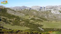 Puerto de Aralla – Alto de Juncanal (1.769 m) – Alto de la Miserina (1.745 m) – Cerro Pedroso (1.914 m) – Pico de Lamazo (1.831 m) – Pico de Vega Cercada (1.881 m)