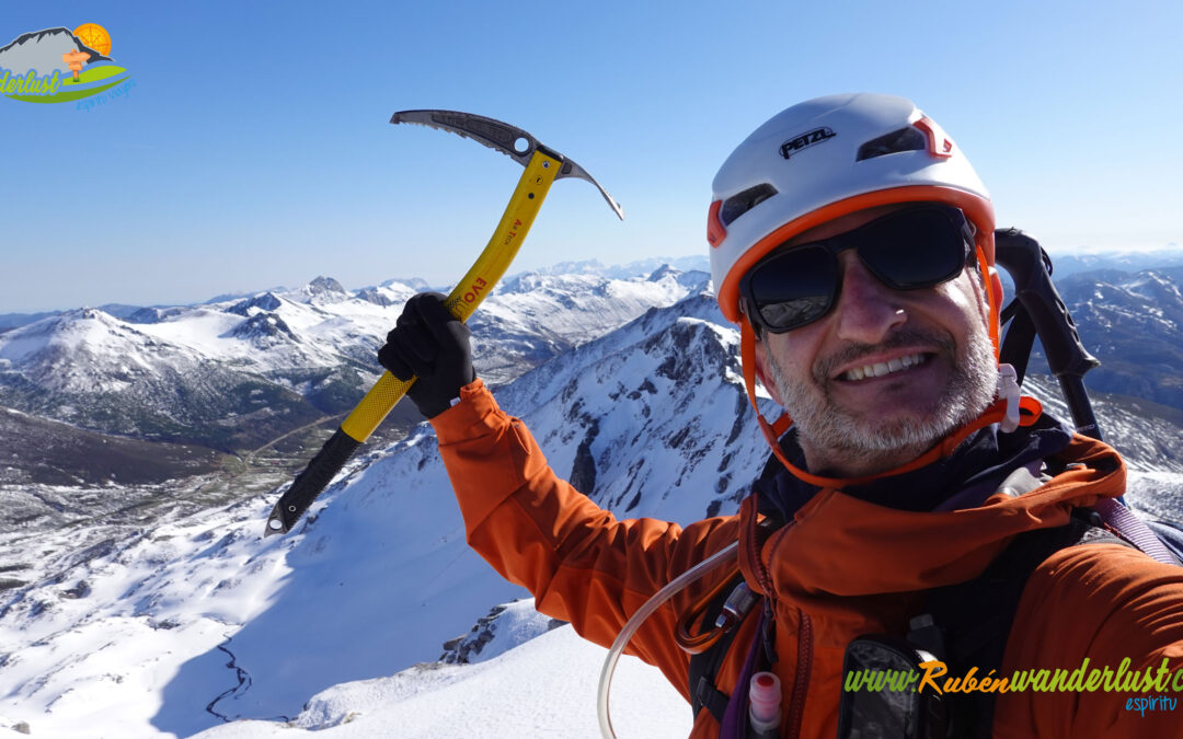Puerto de Vegarada – Cascada de Vegarada – Peñas de Faro (2.112 m)